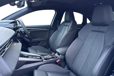 PJ25XKC Audi A3 Black Edition 35 TFSI 150 PS S tronic Thumbnail #15