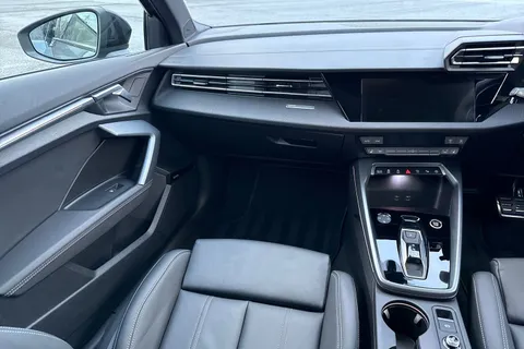 PJ25XKC Audi A3 Black Edition 35 TFSI 150 PS S tronic Thumbnail #19