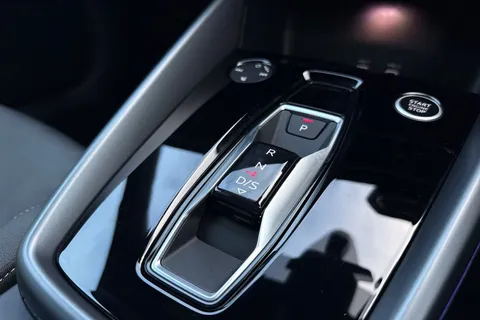 PJ25XKC Audi A3 Black Edition 35 TFSI 150 PS S tronic Thumbnail #47