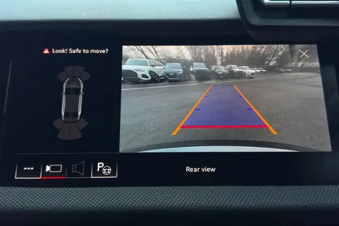 PJ25XKC Audi A3 Black Edition 35 TFSI 150 PS S tronic Thumbnail #55