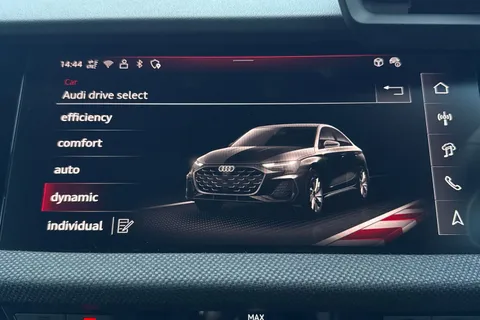 PJ25XKC Audi A3 Black Edition 35 TFSI 150 PS S tronic Thumbnail #57