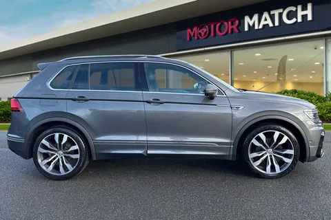 SR19FBO Volkswagen Tiguan 2.0 TDI R-Line Tech Euro 6 (s/s) 5dr Thumbnail #4