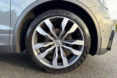 SR19FBO Volkswagen Tiguan 2.0 TDI R-Line Tech Euro 6 (s/s) 5dr Thumbnail #10