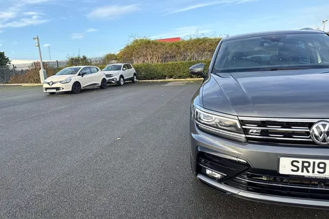 SR19FBO Volkswagen Tiguan 2.0 TDI R-Line Tech Euro 6 (s/s) 5dr Thumbnail #25