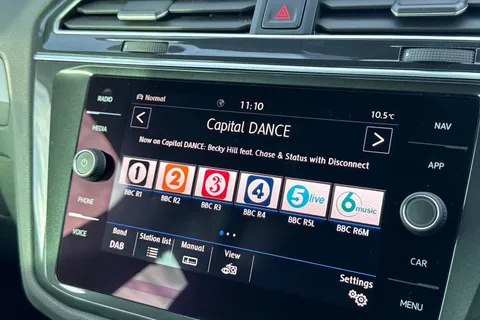 SR19FBO Volkswagen Tiguan 2.0 TDI R-Line Tech Euro 6 (s/s) 5dr Thumbnail #49