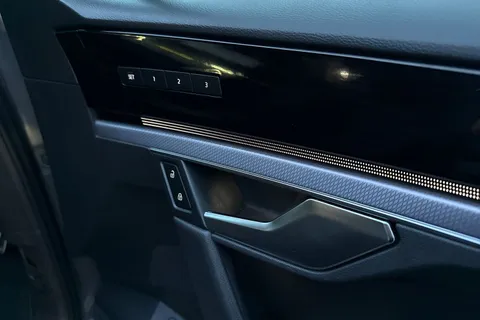 DF72ZHB Volkswagen Touareg 3.0 V6 TDI 4Motion Black Edition 5dr Tip Auto | Area View Camera | Heated S Thumbnail #20