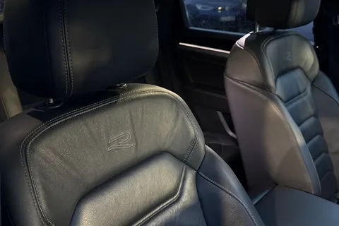 DF72ZHB Volkswagen Touareg 3.0 V6 TDI 4Motion Black Edition 5dr Tip Auto | Area View Camera | Heated S Thumbnail #41