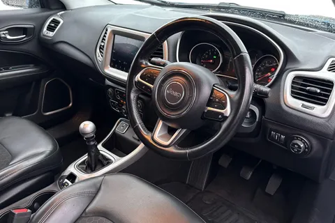 YN68LVK Jeep Compass 1.4T MultiAirII Longitude Euro 6 (s/s) 5dr Thumbnail #14