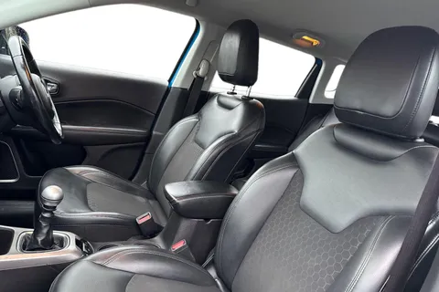 YN68LVK Jeep Compass 1.4T MultiAirII Longitude Euro 6 (s/s) 5dr Thumbnail #16