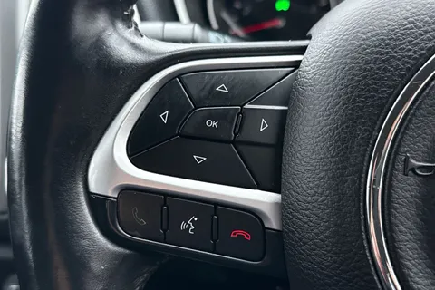 YN68LVK Jeep Compass 1.4T MultiAirII Longitude Euro 6 (s/s) 5dr Thumbnail #41