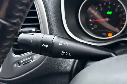 YN68LVK Jeep Compass 1.4T MultiAirII Longitude Euro 6 (s/s) 5dr Thumbnail #43