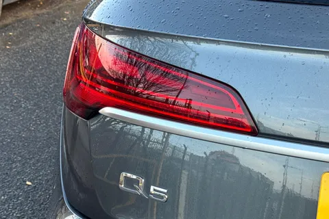 BV23VCL Audi Q5 40 TDI Quattro S Line 5dr S Tronic Thumbnail #27