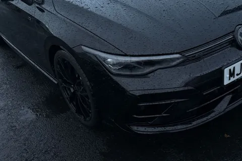 MJ75AUR Volkswagen Golf 2.0 TSI 333 R Black Edition 4Motion 5dr DSG **LEATHER, R PERFORMANCE, DCC + Thumbnail #17