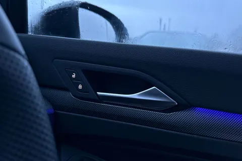 MJ75AUR Volkswagen Golf 2.0 TSI 333 R Black Edition 4Motion 5dr DSG **LEATHER, R PERFORMANCE, DCC + Thumbnail #18