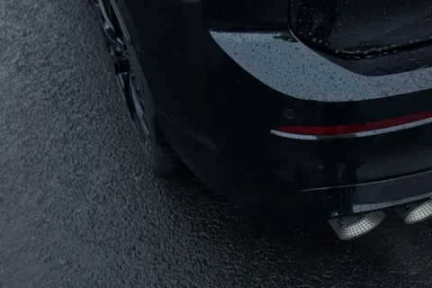 MJ75AUR Volkswagen Golf 2.0 TSI 333 R Black Edition 4Motion 5dr DSG **LEATHER, R PERFORMANCE, DCC + Thumbnail #26