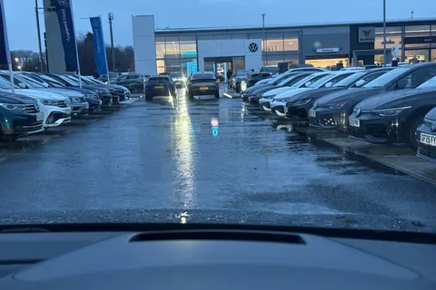 MJ75AUR Volkswagen Golf 2.0 TSI 333 R Black Edition 4Motion 5dr DSG **LEATHER, R PERFORMANCE, DCC + Thumbnail #38