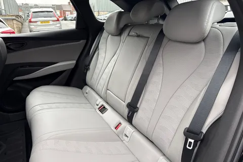  BYD Seal 6 1.5 DM-i 10kWh Boost CVT Auto Euro 6 (s/s) 5dr Thumbnail #13