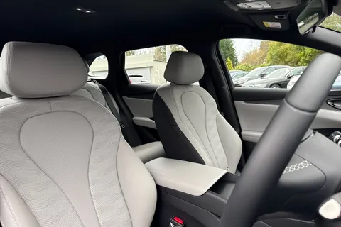  BYD Seal 6 1.5 DM-i 10kWh Boost CVT Auto Euro 6 (s/s) 5dr Thumbnail #20