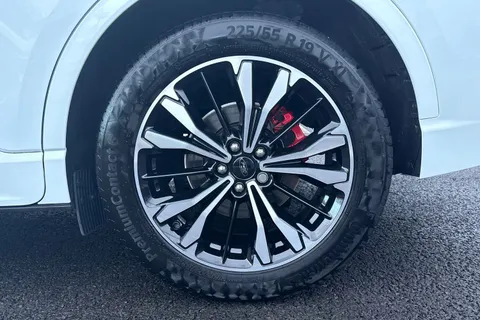 MC23ZDM Ford Kuga 2.5h Duratec ST-Line X Edition CVT Euro 6 (s/s) 5dr Thumbnail #12