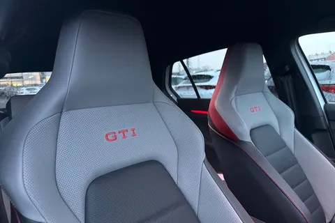 MJ75CFF Volkswagen Golf 2.0 TSI 300 GTI Clubsport **GTI PERFORMANCE PACK + 19' WARMENAU + BLACK PAC Thumbnail #24