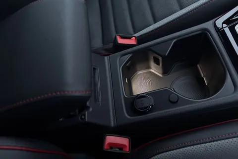 MJ75CFF Volkswagen Golf 2.0 TSI 300 GTI Clubsport **GTI PERFORMANCE PACK + 19' WARMENAU + BLACK PAC Thumbnail #36