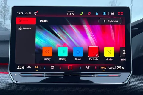 MJ75CFF Volkswagen Golf 2.0 TSI 300 GTI Clubsport **GTI PERFORMANCE PACK + 19' WARMENAU + BLACK PAC Thumbnail #38