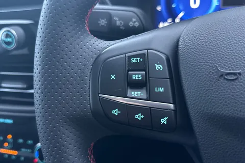 MC23ZDM Ford Kuga 2.5h Duratec ST-Line X Edition CVT Euro 6 (s/s) 5dr Thumbnail #35