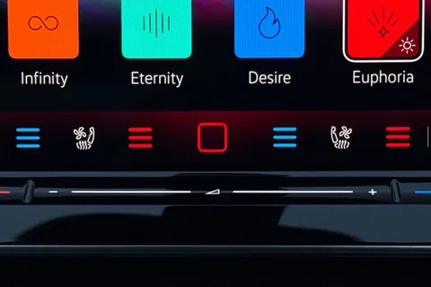 MJ75CFF Volkswagen Golf 2.0 TSI 300 GTI Clubsport **GTI PERFORMANCE PACK + 19' WARMENAU + BLACK PAC Thumbnail #40