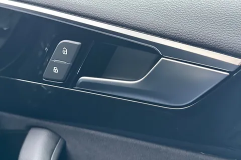 DA72EOM Audi A5 Black Edition 40 TFSI 204 PS S tronic Thumbnail #21