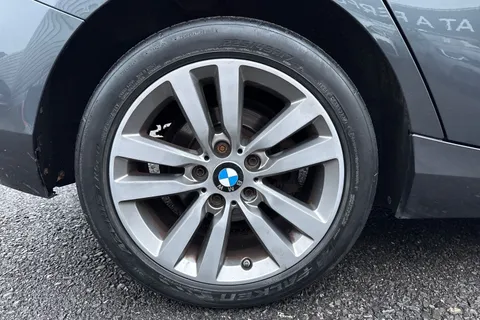 YA18WXR BMW 1 Series 2.0 118d Sport Euro 6 (s/s) 5dr Thumbnail #11