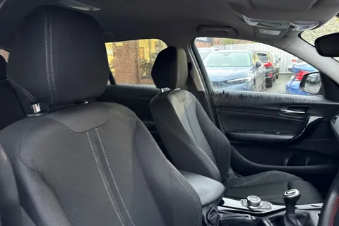 YA18WXR BMW 1 Series 2.0 118d Sport Euro 6 (s/s) 5dr Thumbnail #23