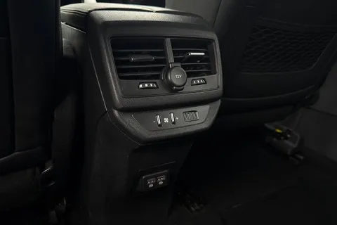 LO72CUU PEUGEOT 5008 1.5 BlueHDi GT EAT Euro 6 (s/s) 5dr Thumbnail #24