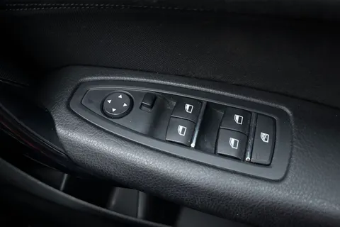 YA18WXR BMW 1 Series 2.0 118d Sport Euro 6 (s/s) 5dr Thumbnail #27