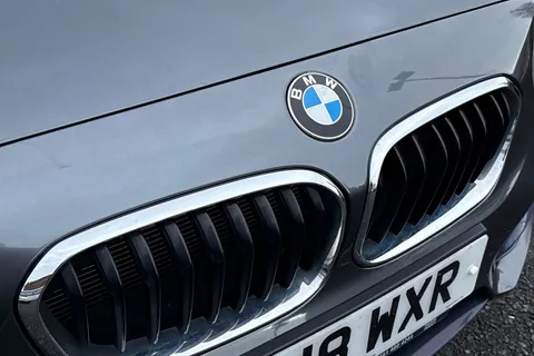 YA18WXR BMW 1 Series 2.0 118d Sport Euro 6 (s/s) 5dr Thumbnail #32