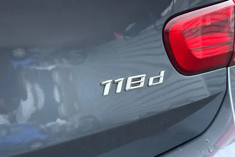 YA18WXR BMW 1 Series 2.0 118d Sport Euro 6 (s/s) 5dr Thumbnail #34