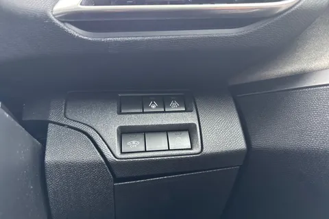 LO72CUU PEUGEOT 5008 1.5 BlueHDi GT EAT Euro 6 (s/s) 5dr Thumbnail #36