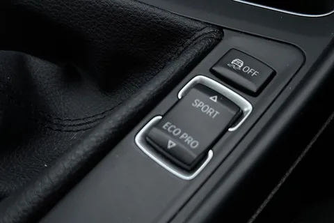 YA18WXR BMW 1 Series 2.0 118d Sport Euro 6 (s/s) 5dr Thumbnail #41