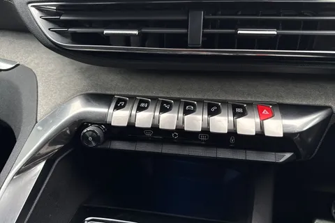 LO72CUU PEUGEOT 5008 1.5 BlueHDi GT EAT Euro 6 (s/s) 5dr Thumbnail #39