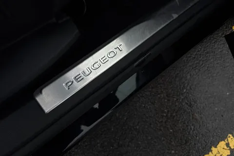 LO72CUU PEUGEOT 5008 1.5 BlueHDi GT EAT Euro 6 (s/s) 5dr Thumbnail #43