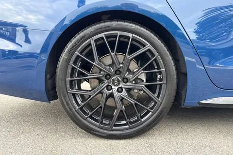  Audi A6 Saloon 2.0 TDI Launch Edition S Tronic quattro Euro 6 (s/s) 4dr Thumbnail #10