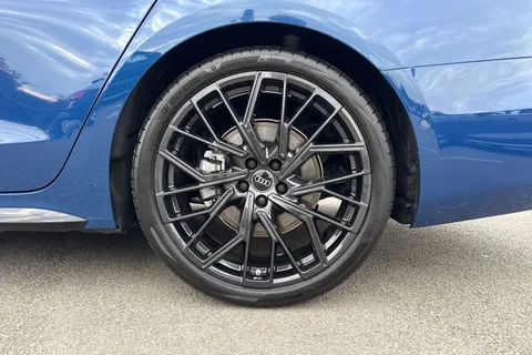  Audi A6 Saloon 2.0 TDI Launch Edition S Tronic quattro Euro 6 (s/s) 4dr Thumbnail #11