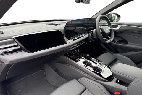  Audi A6 Saloon 2.0 TDI Launch Edition S Tronic quattro Euro 6 (s/s) 4dr Thumbnail #14