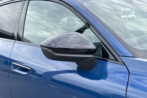  Audi A6 Saloon 2.0 TDI Launch Edition S Tronic quattro Euro 6 (s/s) 4dr Thumbnail #24