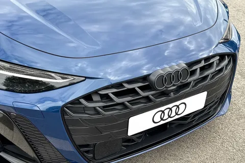  Audi A6 Saloon 2.0 TDI Launch Edition S Tronic quattro Euro 6 (s/s) 4dr Thumbnail #26