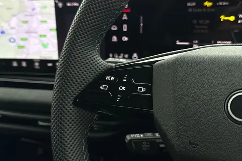  Audi A6 Saloon 2.0 TDI Launch Edition S Tronic quattro Euro 6 (s/s) 4dr Thumbnail #35