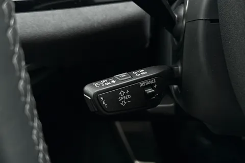  Audi A6 Saloon 2.0 TDI Launch Edition S Tronic quattro Euro 6 (s/s) 4dr Thumbnail #37