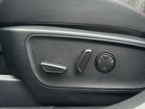 EN24OCX Ford Kuga 2.5h Duratec ST-Line X CVT AWD Euro 6 (s/s) 5dr Thumbnail #31