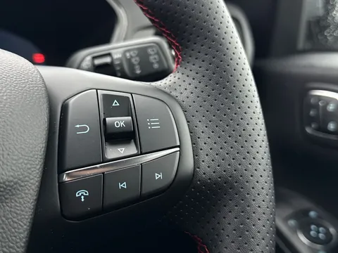 EN24OCX Ford Kuga 2.5h Duratec ST-Line X CVT AWD Euro 6 (s/s) 5dr Thumbnail #35