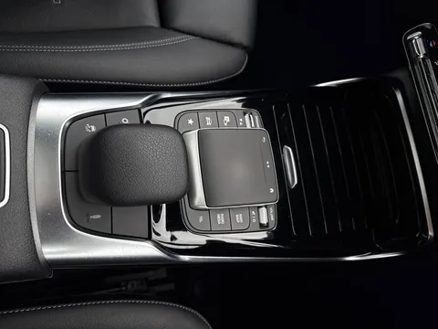 KT70CKU Mercedes-Benz A Class 2.0 A35 AMG (Premium Plus) 7G-DCT 4MATIC Euro 6 (s/s) 5dr Thumbnail #19