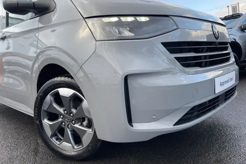 BT75EOB Volkswagen Transporter 2.0 TDI 170 Commerce Pro Van Auto Thumbnail #8